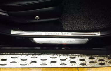 चीन मर्सिडीज बेंज जीएलसी 2015 / साइड दरवाजा स्कफ प्लेट के लिए स्टेनलेस स्टील दरवाजा सिल्ल प्लेटें आपूर्तिकर्ता