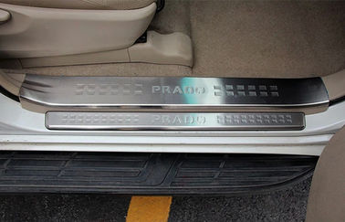 चीन कार पार्ट्स 2010 प्राडो FJ150 के लिए कार के दरवाजे Sills स्टेनलेस स्टील प्रबुद्ध आपूर्तिकर्ता